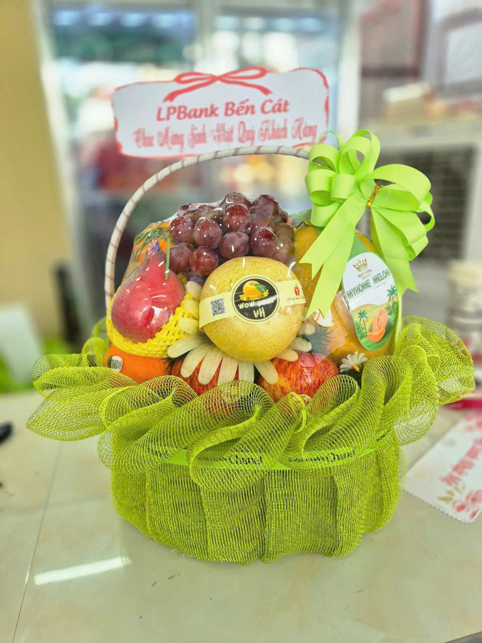 gen-h-z7294451204068_00ef0174729a5c765ad052e83087e05d